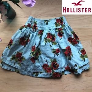 Hollister floral miniskirt size XS
